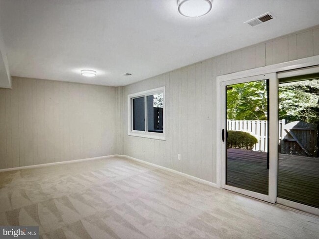 Building Photo - 3039 Mission Square Dr