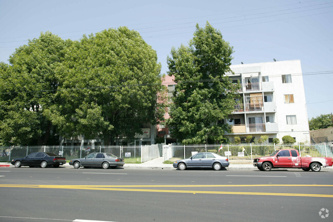 Building Photo - Avila Heights