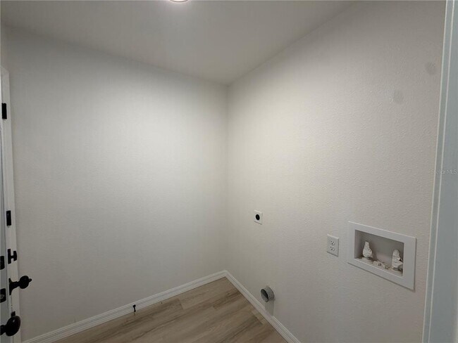 Building Photo - 2691 SW 148 Ct