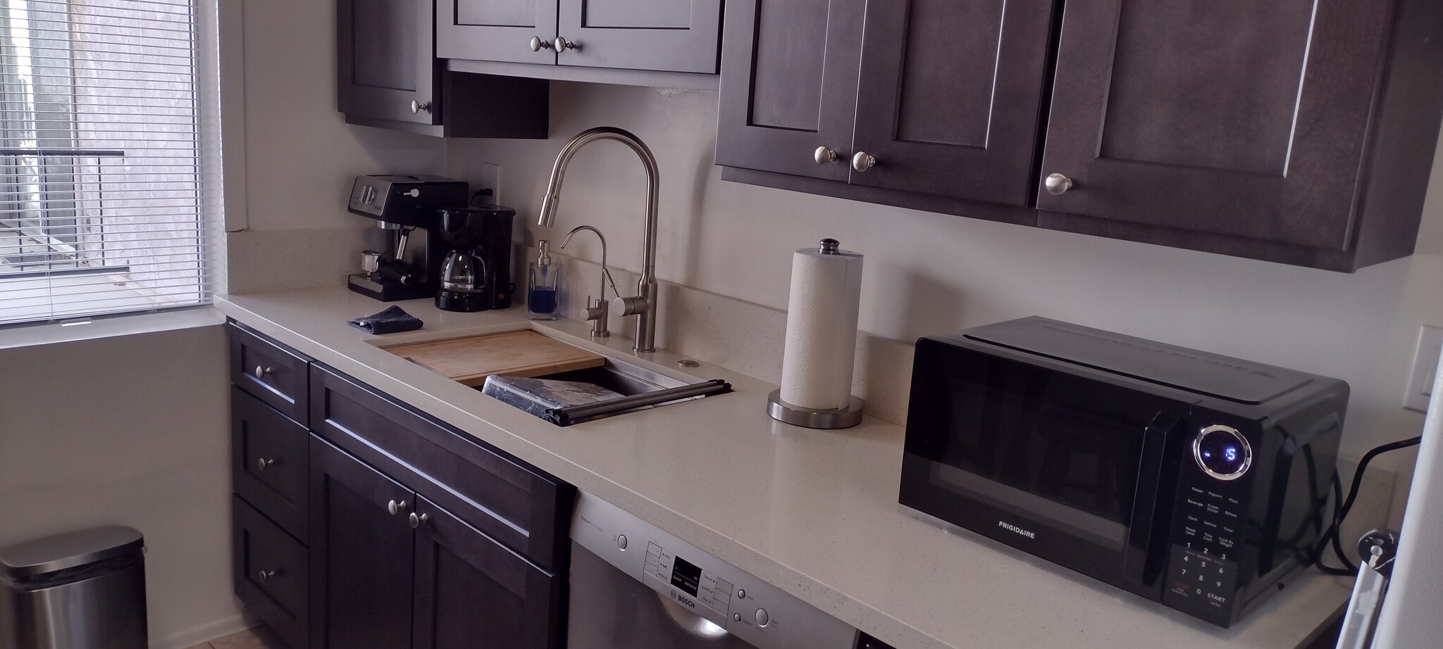 Building Photo - 528 N Jackson St