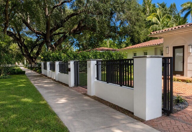 Building Photo - 614 San Juan Dr