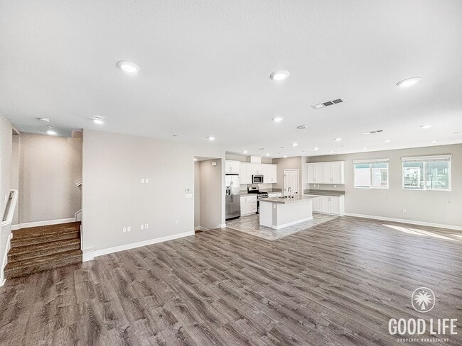 Building Photo - Beautiful 4BD/4BA Townhouse in Otay Ranch ...