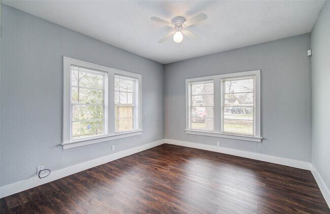 Building Photo - 3824 Topping St