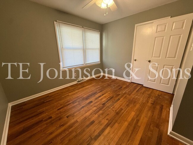 Building Photo - Charming 4 Bedroom in Winston Salem