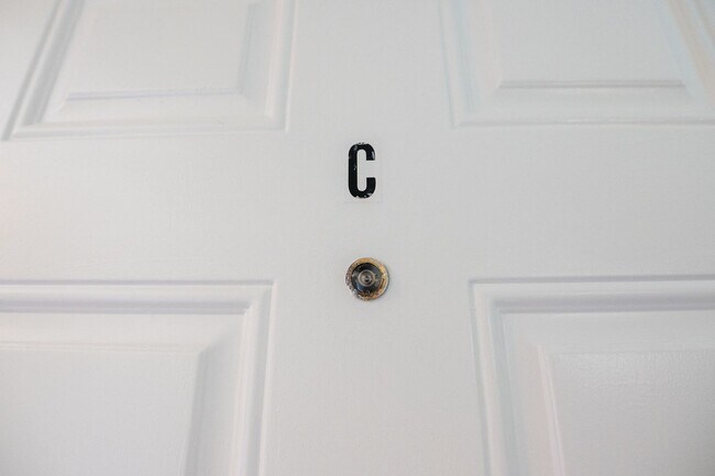 Building Photo - 315 S Mendenhall St