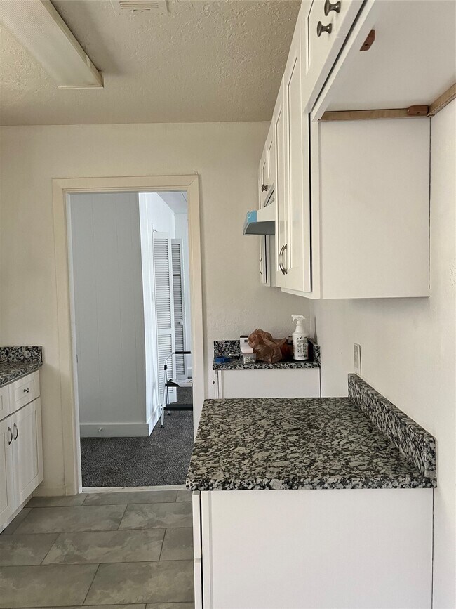 Building Photo - 4122 Madden Ln