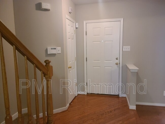 Building Photo - 8014 Cottesmore Ct