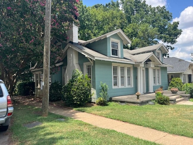 Primary Photo - 3 bedroom, 2 bathroom