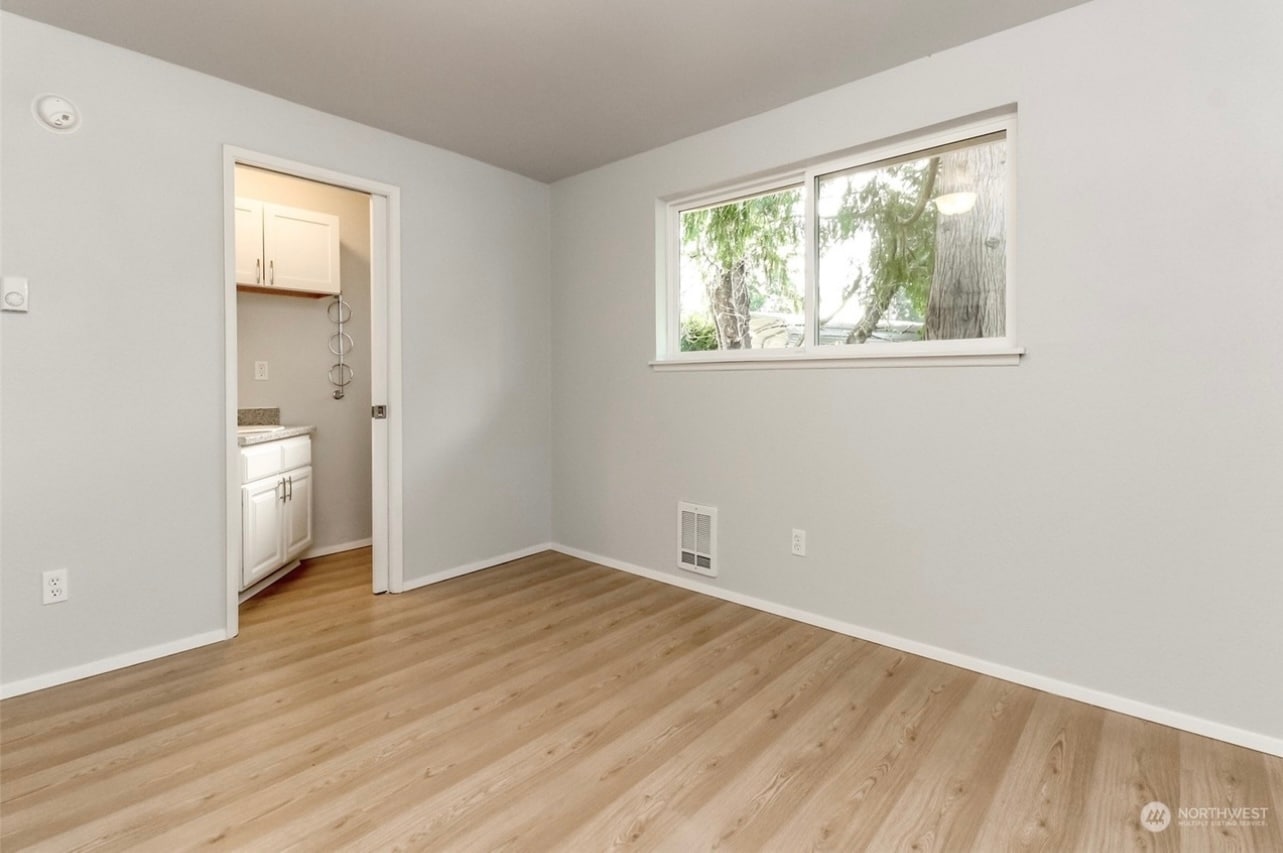 Building Photo - 10914 108th St SW