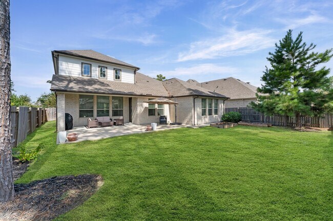 Building Photo - 15026 La Strada Dr