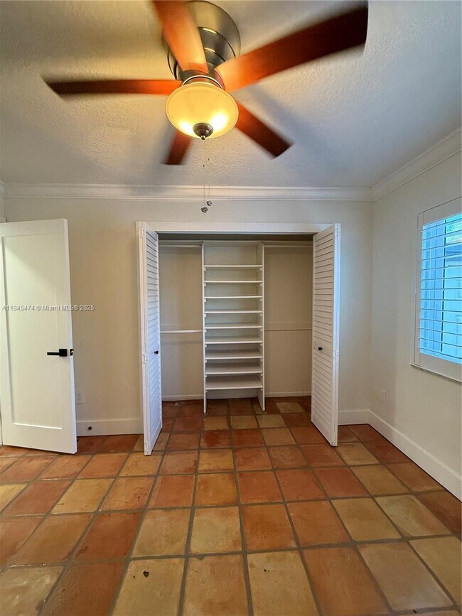 Building Photo - 12030 SW 92nd St