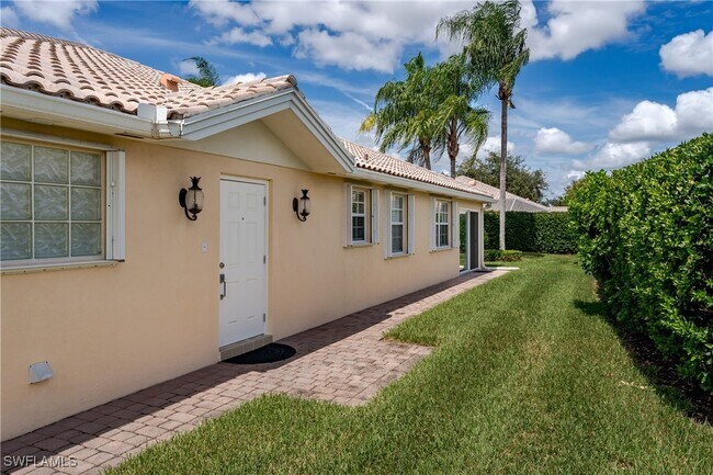 Building Photo - 4949 Kingston Way