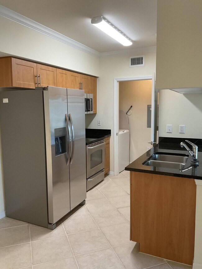 Building Photo - 6410 Emerald Dunes Dr