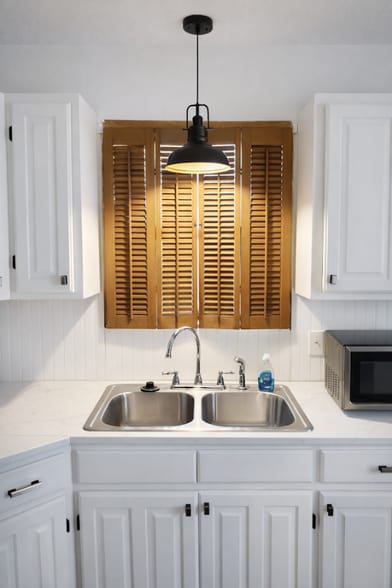 Building Photo - 528 W Kellis St