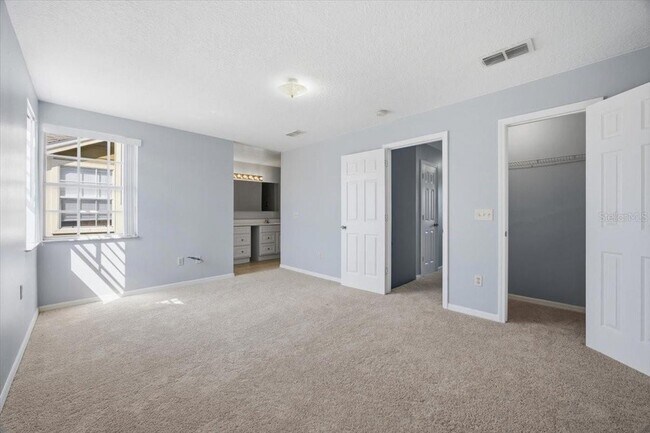 Building Photo - 713 Washington Palm Loop
