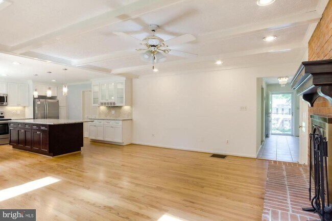 Building Photo - 2816 N Yucatan St