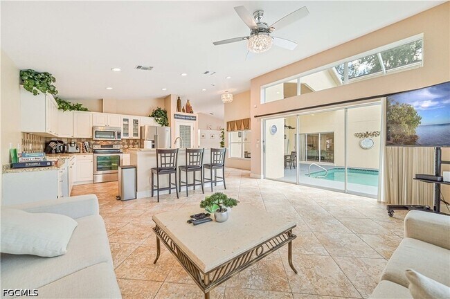 Building Photo - 14980 Lake Olive Dr