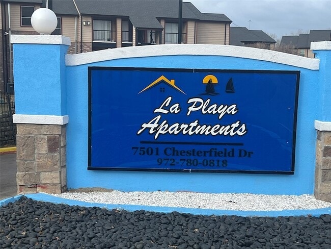 Building Photo - 7501 Chesterfield Dr