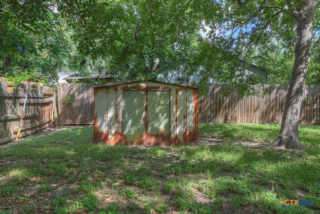 Building Photo - 1630 Katy St