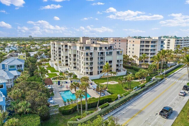Building Photo - 176 Helios Dr