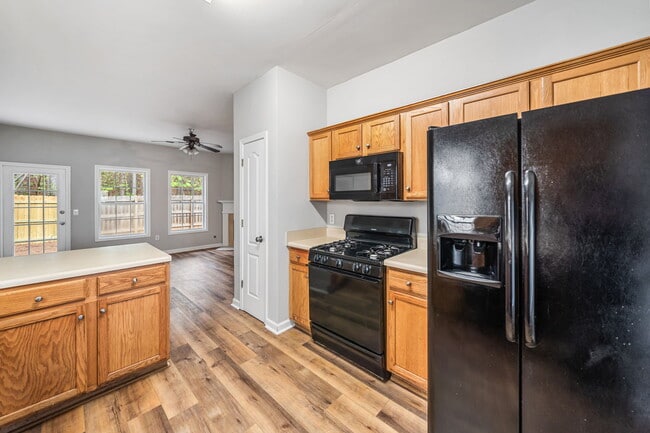 Building Photo - 82 Brookvalley Ct W