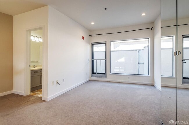 Building Photo - 1047 Mississippi St