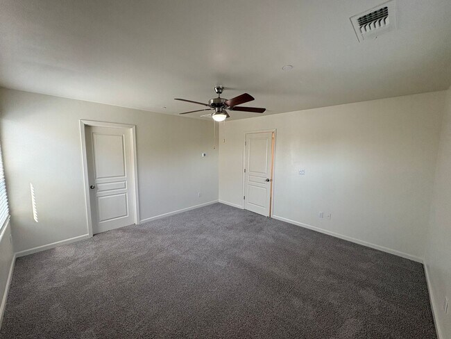 Building Photo - 641 S Laguna St