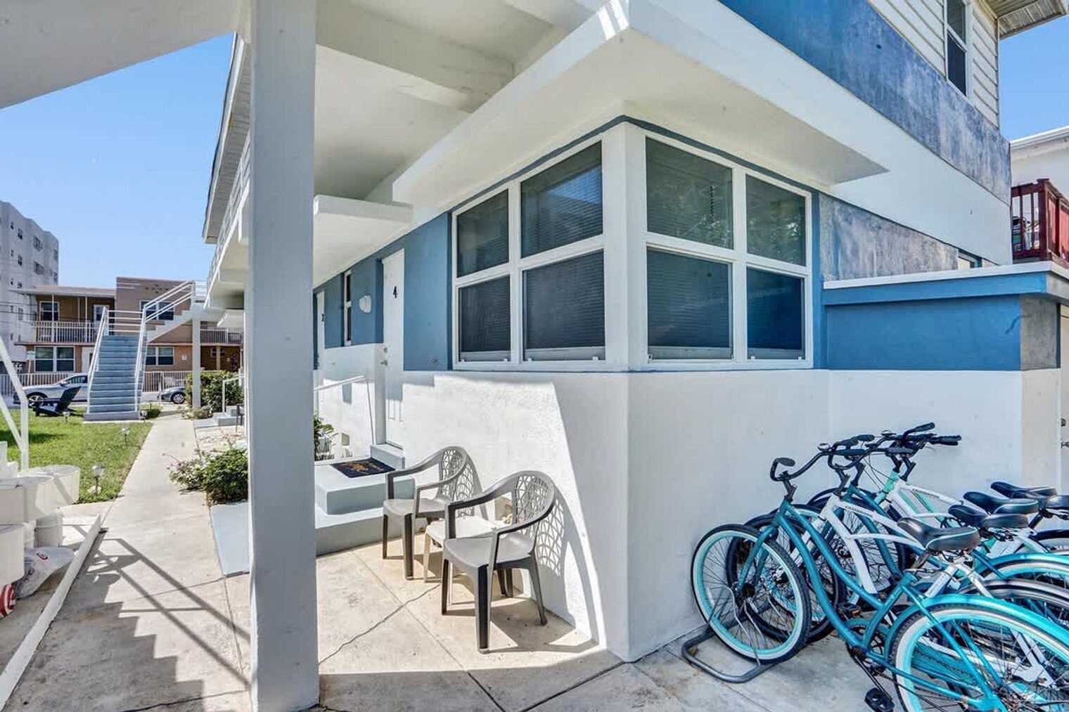 Building Photo - 851 N Surf Rd