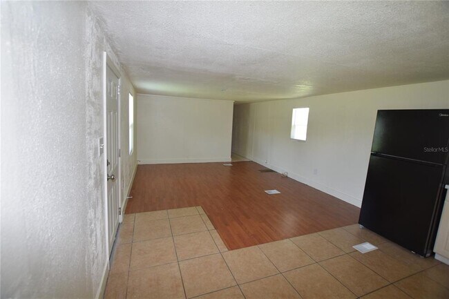 Building Photo - 5101 N Kaliga Dr