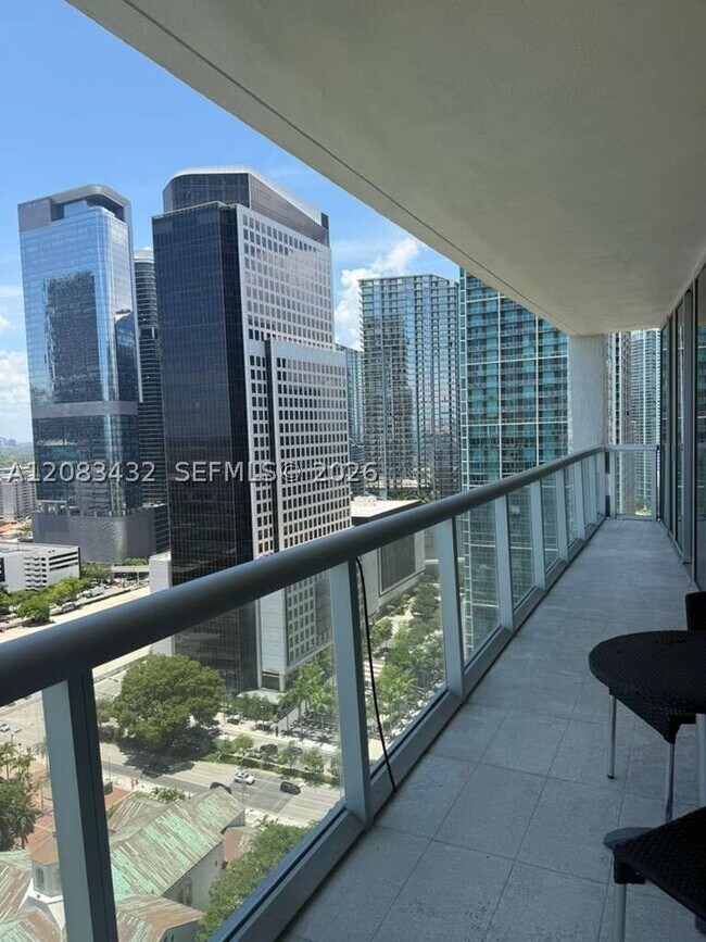 Building Photo - 495 Brickell Ave