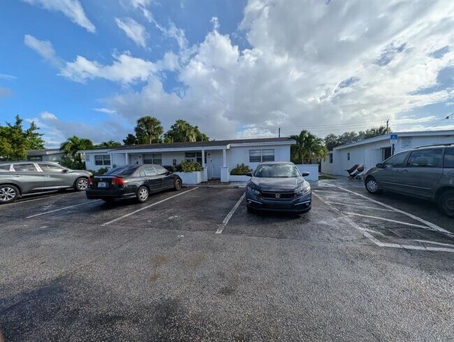 Building Photo - 140 NW 40th St