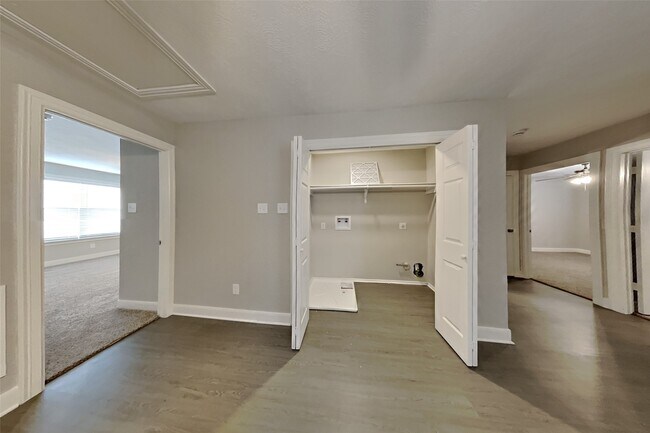 Building Photo - 11703 Sunny Stream Dr