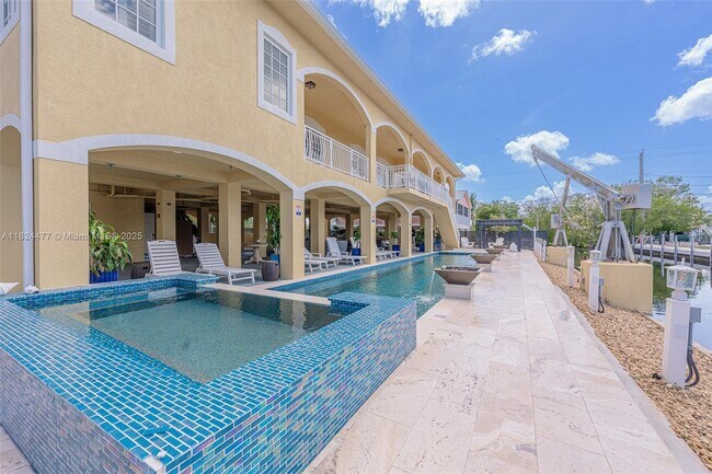 Building Photo - 30825 Ortega Ln