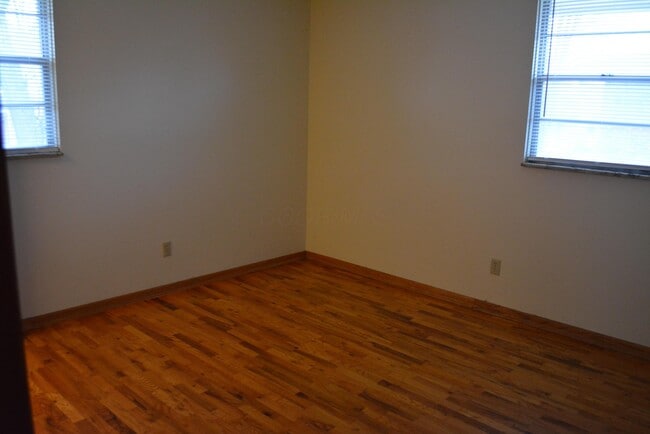 Building Photo - 1533 Elmwood Ave