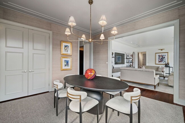 Building Photo - 118 E Erie St