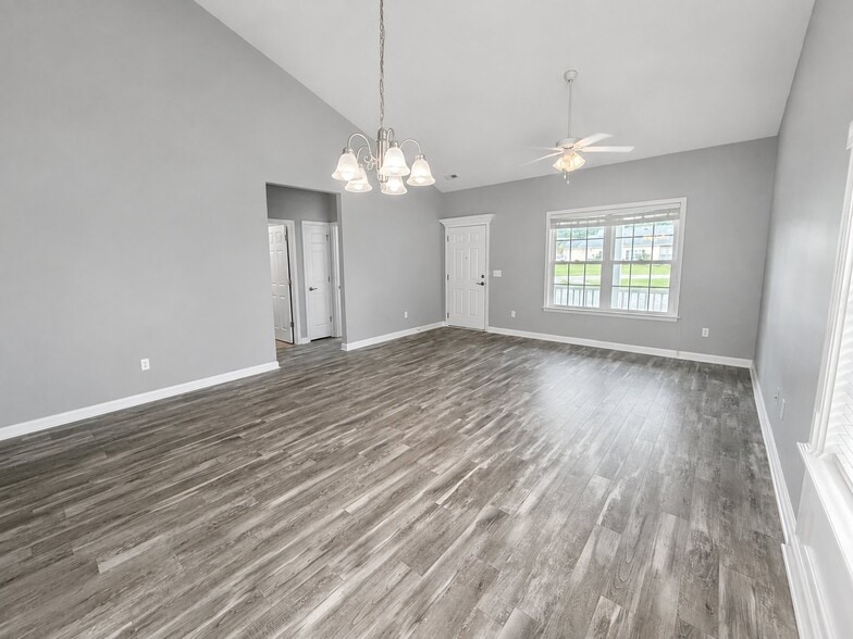 Building Photo - 264 Archdale St