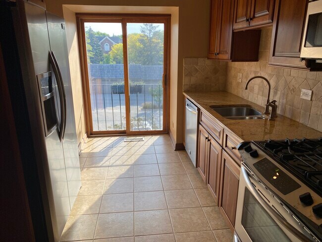 Building Photo - 230 Kenston Ct
