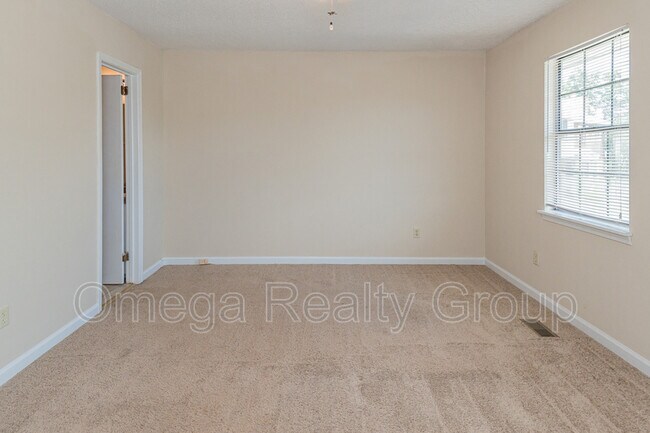 Building Photo - 2364 Grayson Valley Cir