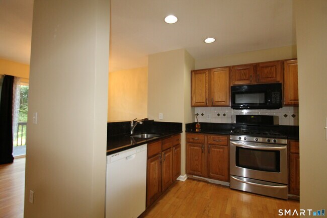 Building Photo - 8005 Heartwood Ln