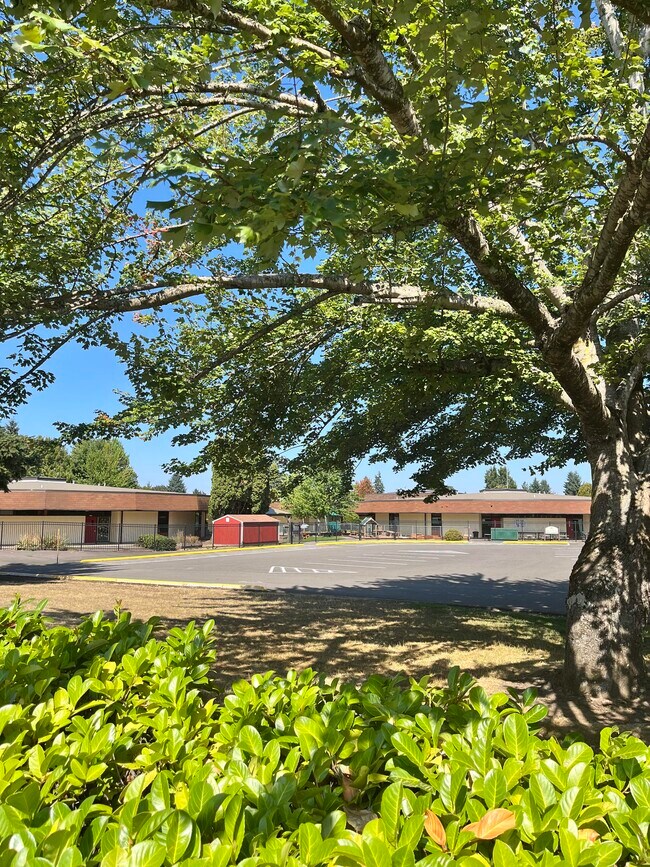Building Photo - 3046 Hyacinth St
