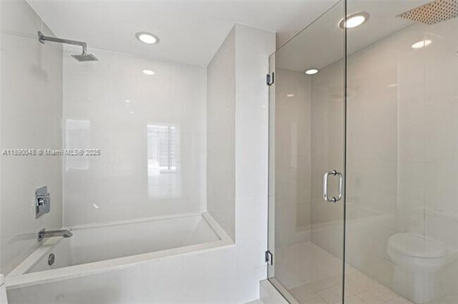 Building Photo - 1300 S Miami Ave