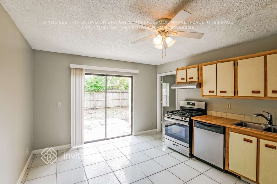Building Photo - 5885 Eddy Ct