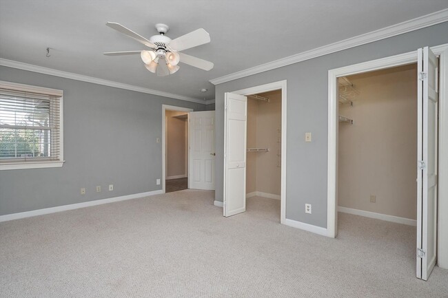 Building Photo - 2406 Jib Cir