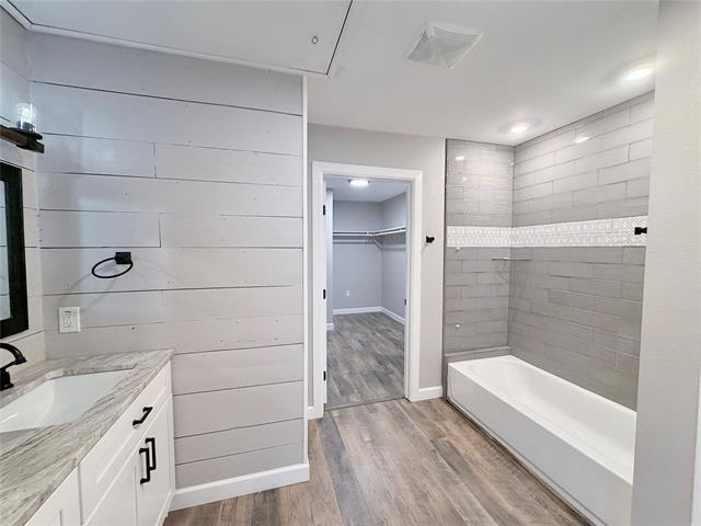 Building Photo - 710 N Rusk St