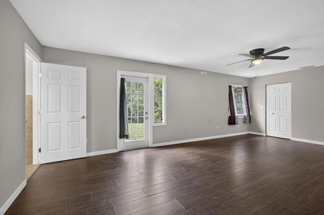 Building Photo - 16932 Okeechobee Blvd