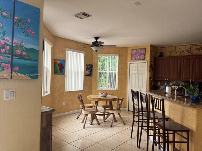 Building Photo - 9140 SW 153rd Ave