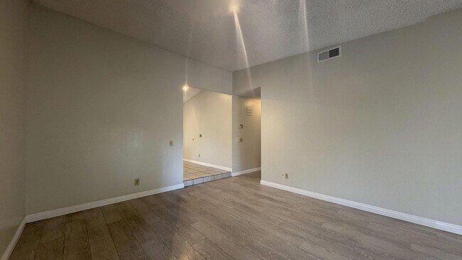 Building Photo - 148 Carmody St