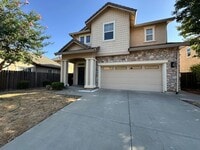 Building Photo - 3 Bedroom Rosemont Home