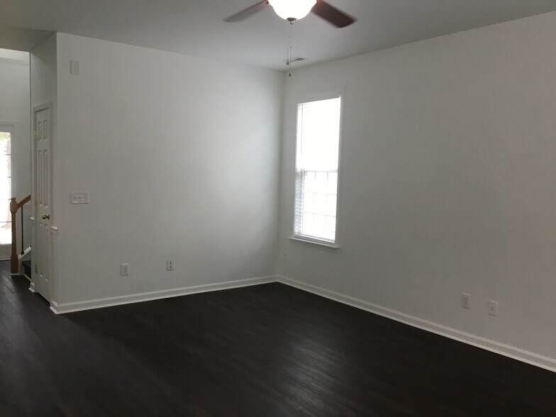 Building Photo - 5716 Keowee Way