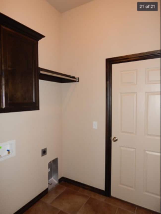 Building Photo - TAKE A LOOK AT YOUR NEW HOME!!!